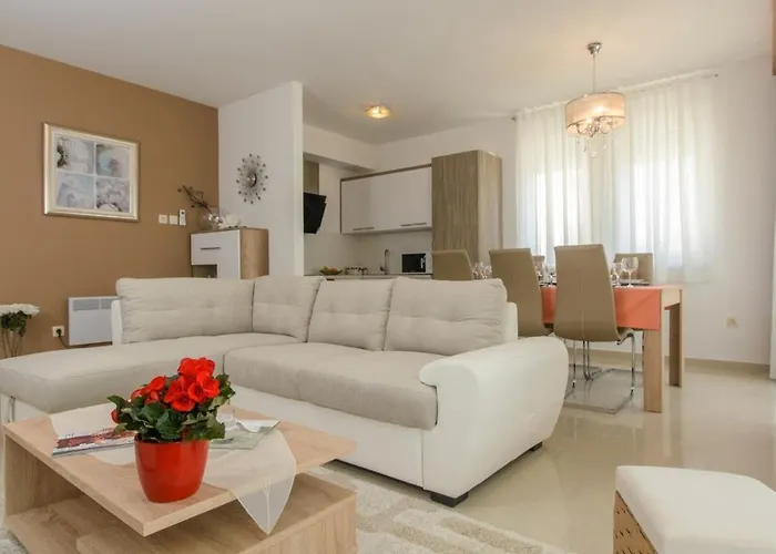 Apartment Seaside With A Swimming Pool Rastici, Ciovo - 11092