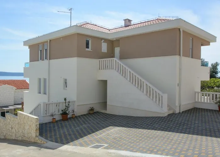 アパート Seaside With A Swimming Pool Rastici, Ciovo - 11092 トロギール
