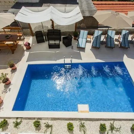 Seaside With A Swimming Pool Rastici, Ciovo - 11092 아파트