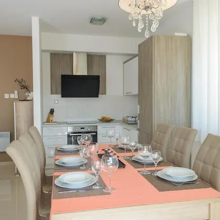 Apartament Seaside With A Swimming Pool Rastici, Ciovo - 11092 *