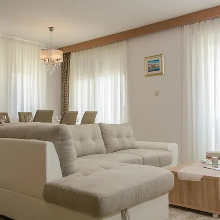 Apartman Seaside With A Swimming Pool Rastici, Ciovo - 11092 *